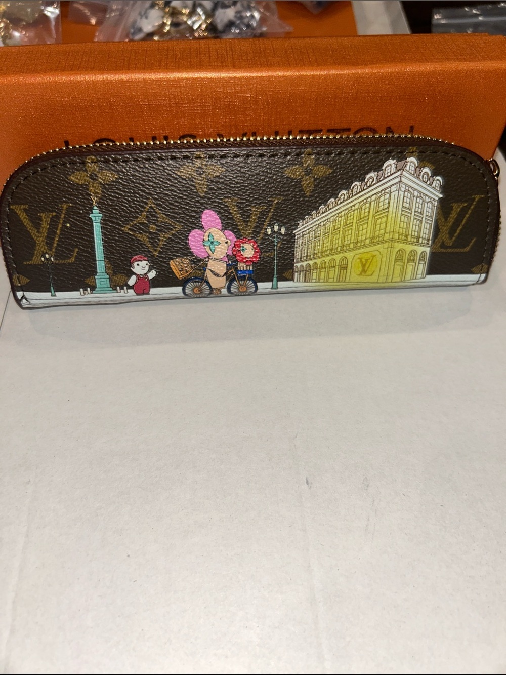 PEN CASE - Picture 2 of 4